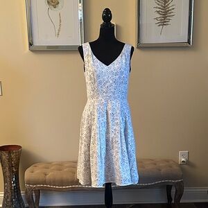 NWT HILTON HOLLIS dress size 8